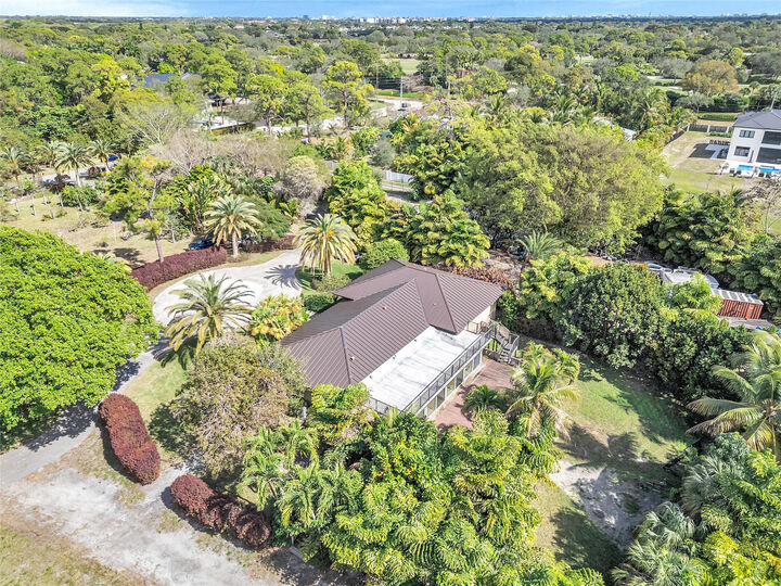 Property Photo: 4000 NW 74th Street FL 33073