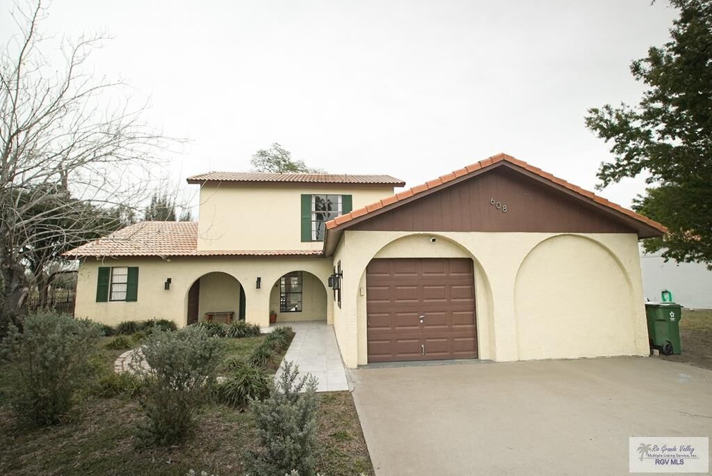 Property Photo: 608 De Leon Ave. TX 78575