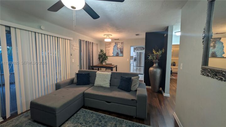 Property Photo: 19374 NW 30th Ct FL 33056