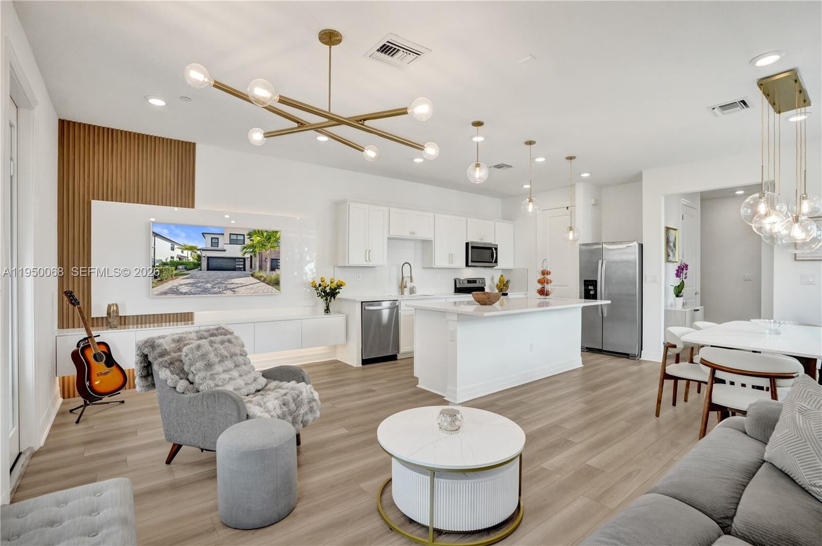 Property Photo:  8360 NW 7th Pl  FL 33324 