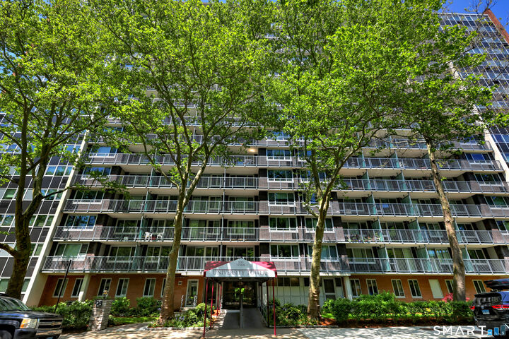 Property Photo:  100-York York Street 5G  CT 06511 