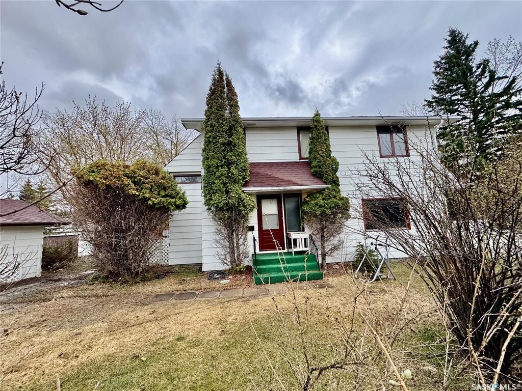Property Photo:  15 Willow Place  SK S0K 2M0 