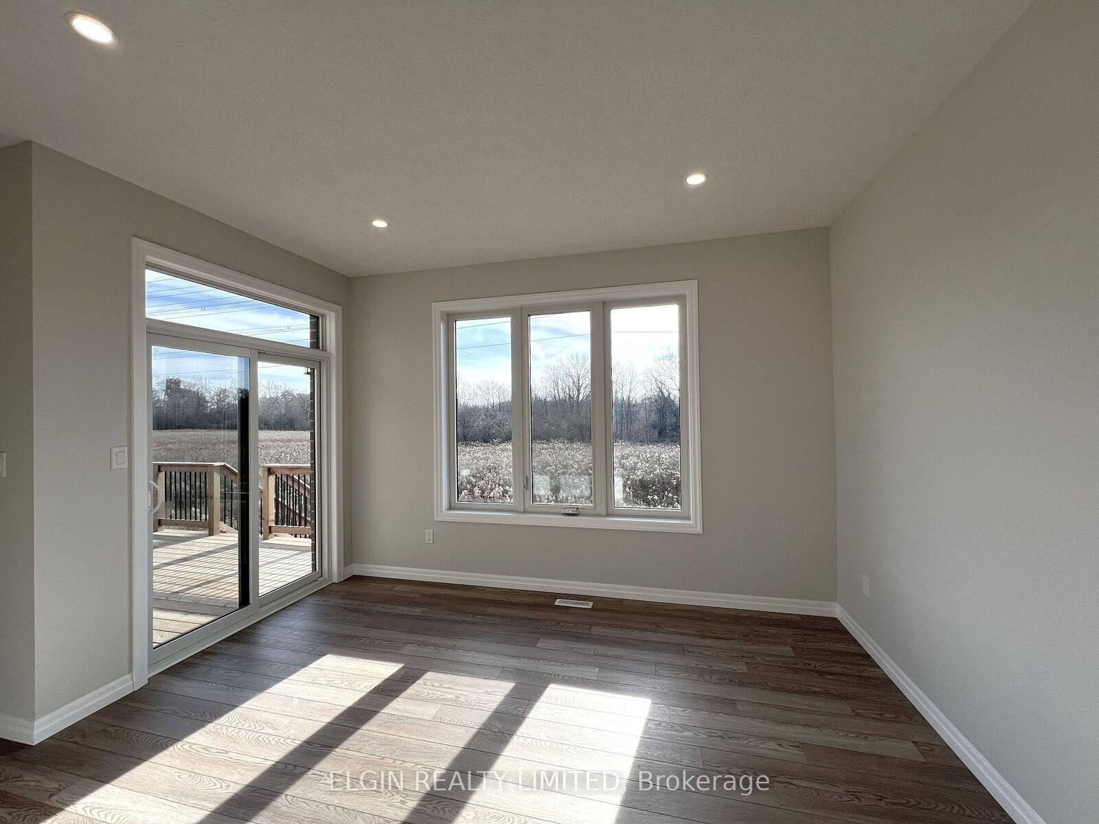 Property Photo: 10 Horizon Court ON N5P 0E5