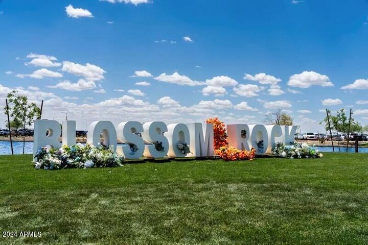 Property Photo: 648 W Fremont Pass AZ 85120