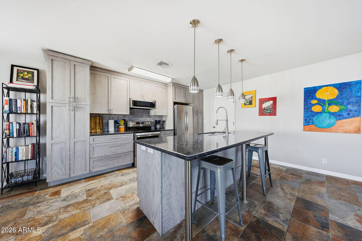 Property Photo:  2161 N Middlecoff Drive  AZ 85215 