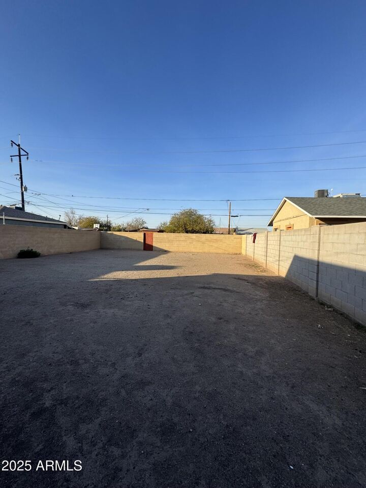 Property Photo: 2230 E Taylor Street AZ 85006