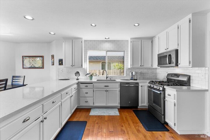 Property Photo:  1705 Walnut Creek Drive  CA 95403 