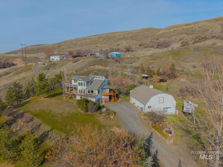 Property Photo:  965 Horse Lane  ID 83501 