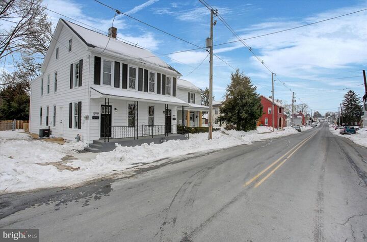 Property Photo:  828 Broad Street  PA 17201 