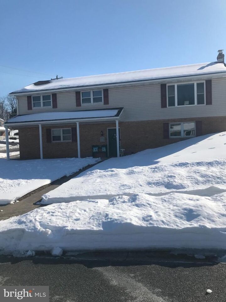 Property Photo:  22 Covington Drive  PA 17345 