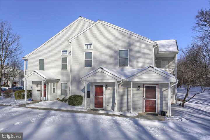 Property Photo:  5809 Hidden Lake Drive D  PA 17111 