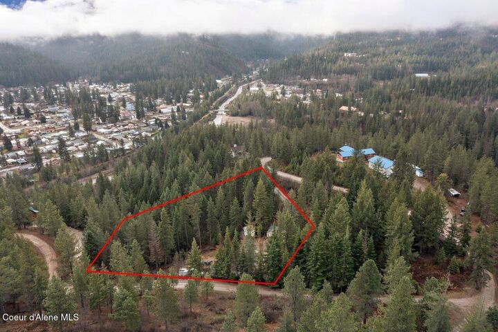 Property Photo:  754 Paradise Lane  ID 83850 