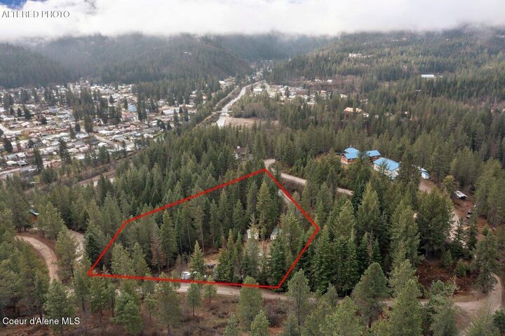 Property Photo:  754 Paradise Lane  ID 83850 