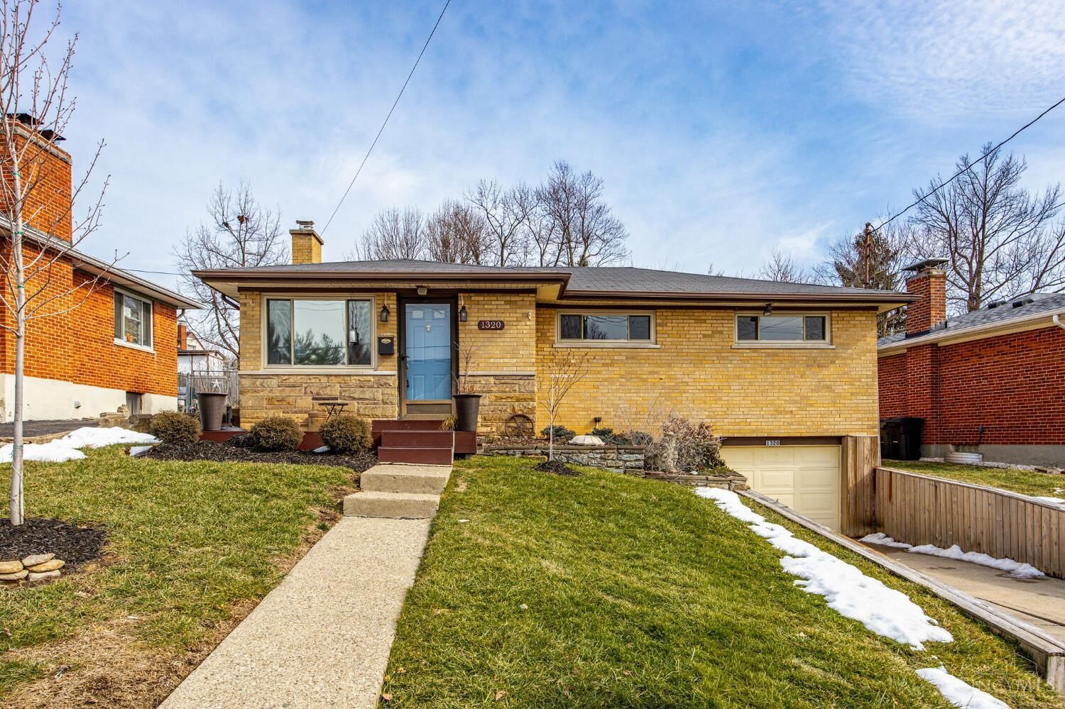 Property Photo:  1320 Thurnridge Drive  OH 45215 