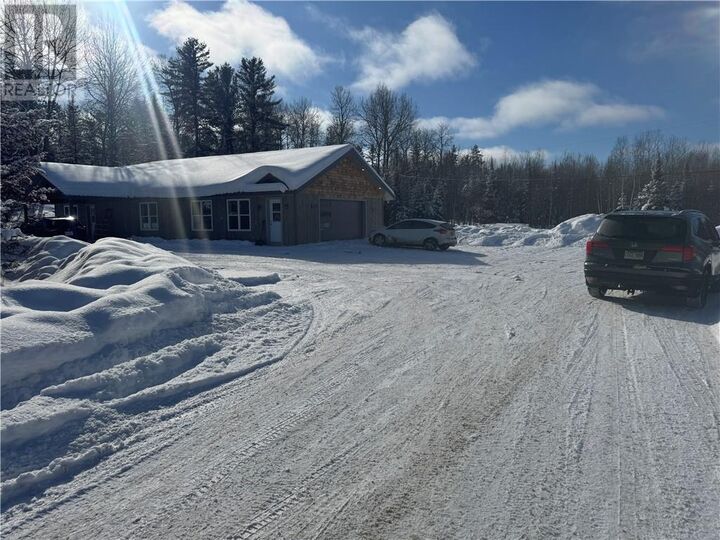 Photo de la propriété: 8707 Highway 535 N ON P0M 2G0