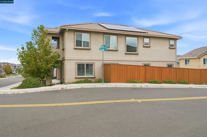 Property Photo: 5227 Waterleaf Ln CA 94534