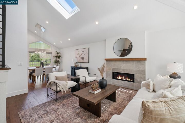 Property Photo: 621 Birchwood Ct CA 94506