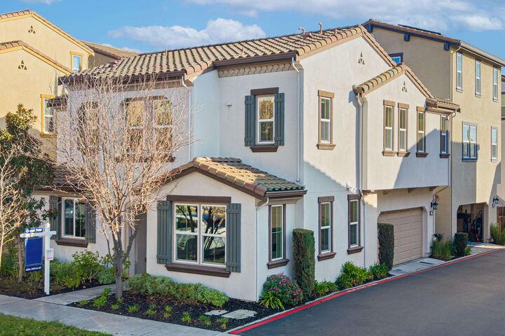 Property Photo:  3198 Vittoria Loop  CA 94568 