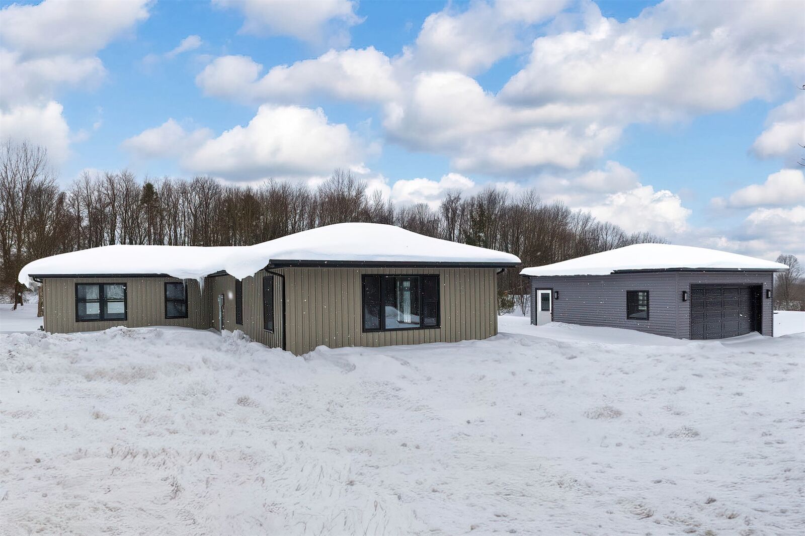 Property Photo: 4401 Old State Road PA 16426