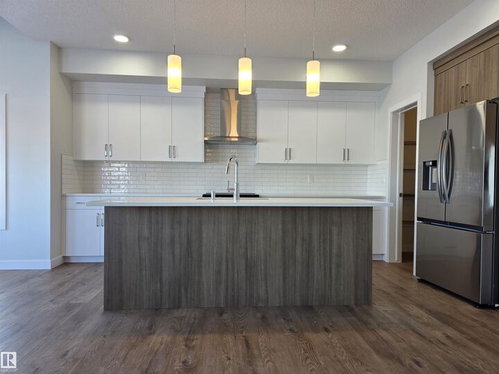 Property Photo:  19011 20 Avenue NW  AB T6M 3E8 