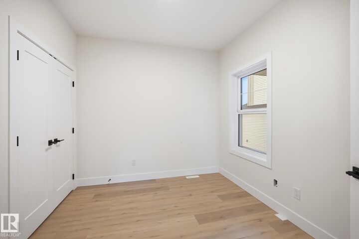 Property Photo:  68 Hemingway Crescent  AB T7X 2L6 