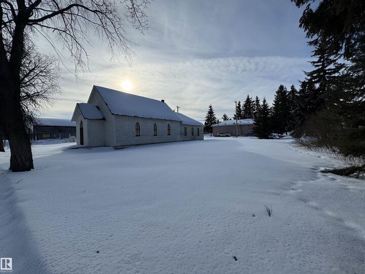 Property Photo: 5204 50 Street AB T0A 3L0