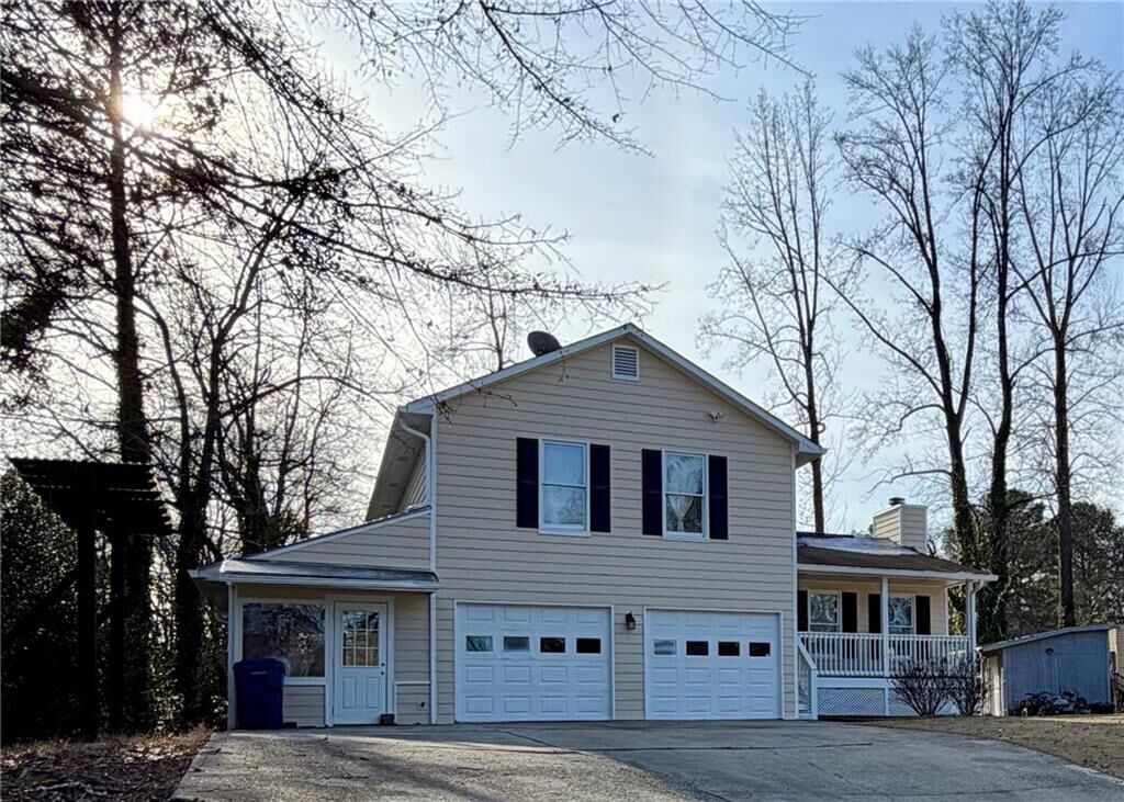 Property Photo:  221 Harlee Lane  GA 30046 