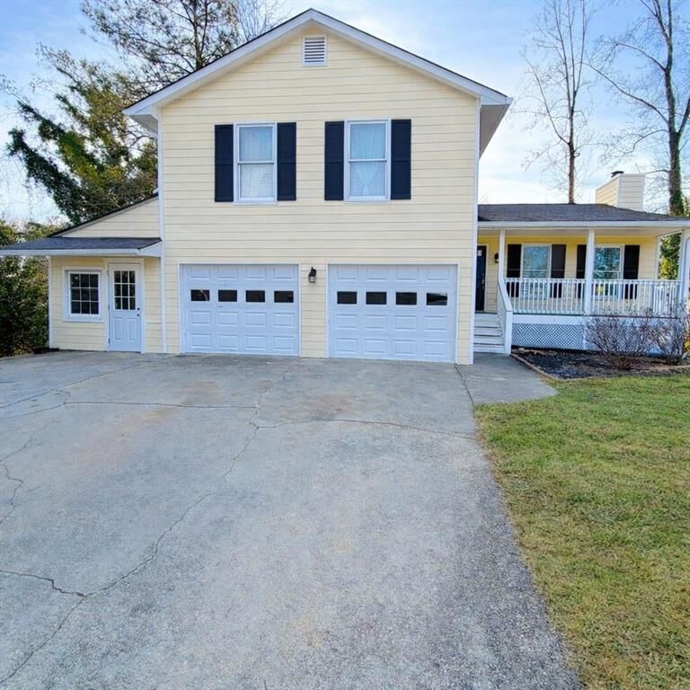 Property Photo: 221 Harlee Lane GA 30046