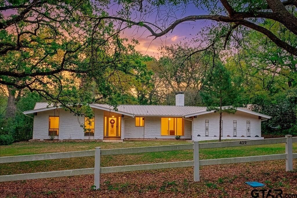 Property Photo:  439 Lone Star Ln  TX 75771 
