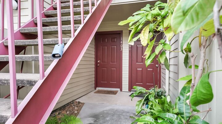 Property Photo:  2120 El Paseo Street 1403  TX 77054 