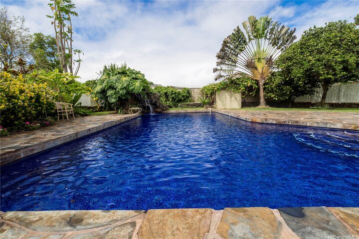 Property Photo:  95-129 Ikawelani Place  HI 96789 