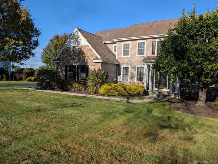 Property Photo:  32 Mansion Ridge Boulevard  NY 10950 