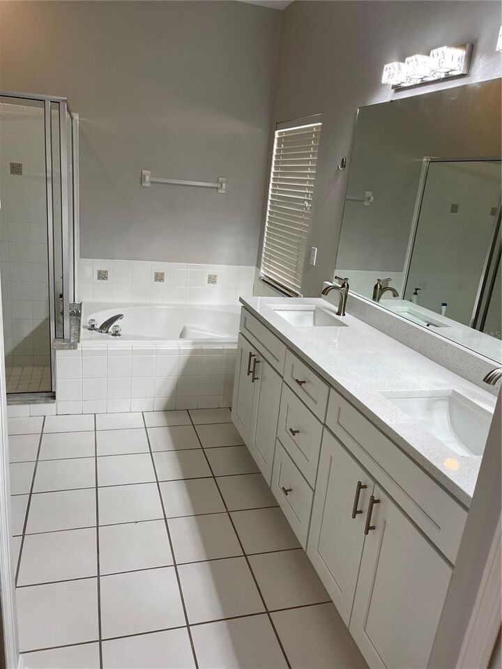 Property Photo:  2819 Crane Trace Circle  FL 32837 