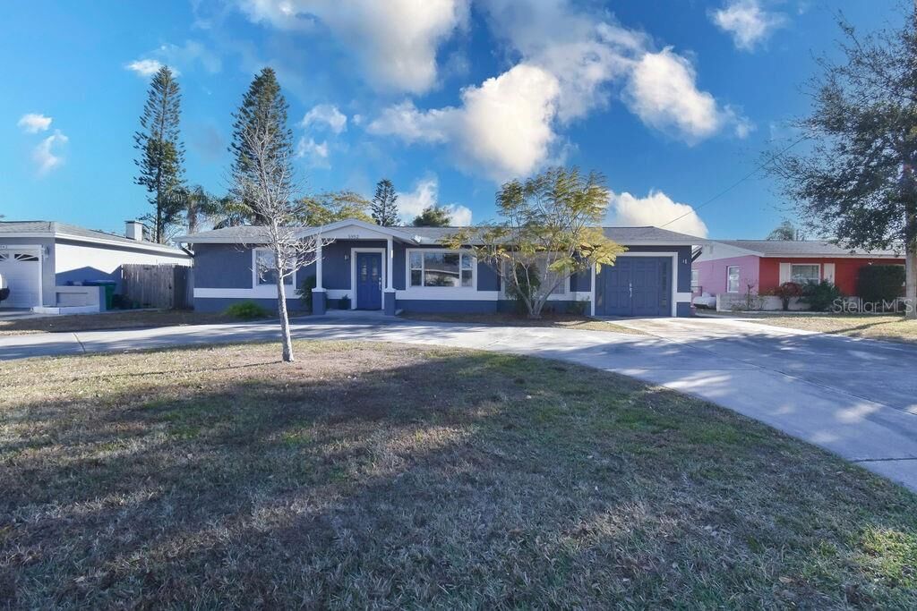 Property Photo:  5952 52nd Avenue N  FL 33709 
