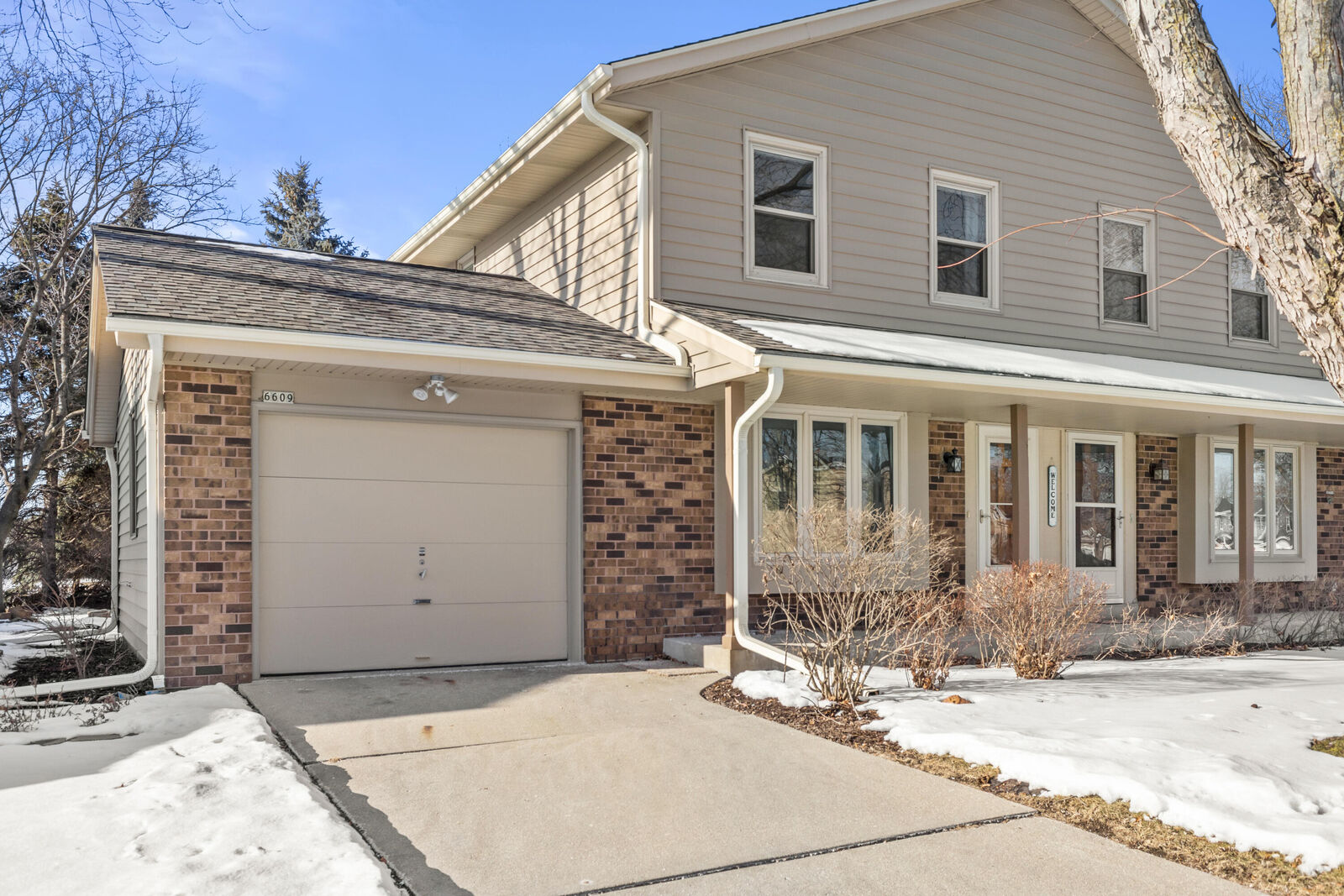 Property Photo:  6609 Radburn Ln  WI 53129 