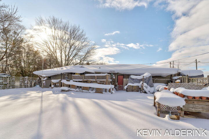 Property Photo:  3010 104th Avenue  MI 49464 