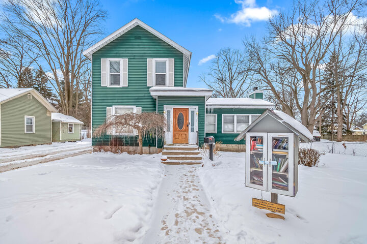 Property Photo:  20 S West Street  MI 49242 