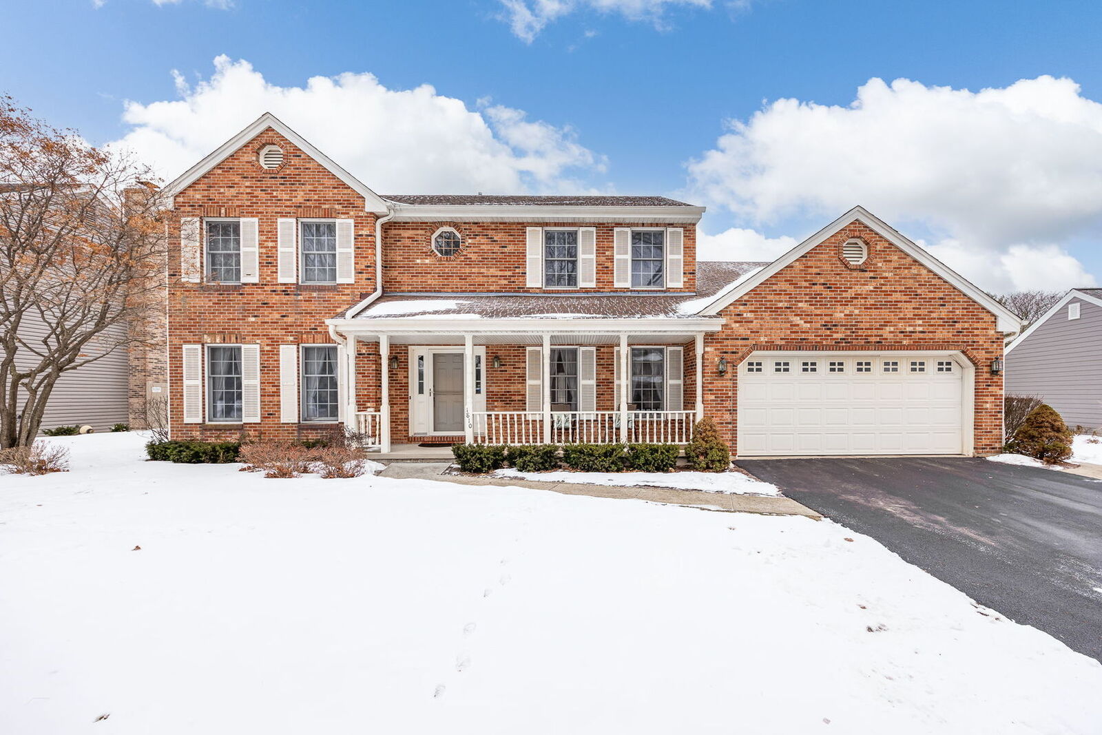 Property Photo:  1810 Huntington Road  IL 60174 