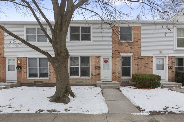 Property Photo:  4022 Oxford Court  IL 60107 