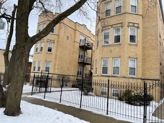 Property Photo:  6341 N Washtenaw Avenue Gw  IL 60659 