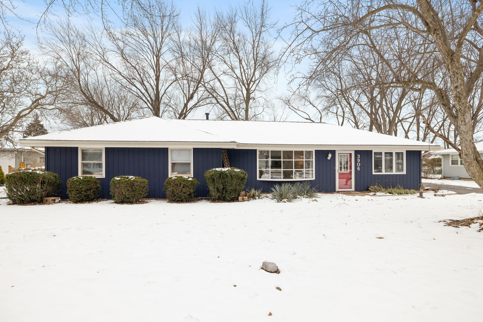 Property Photo: 3906 Leominster Avenue IL 60431