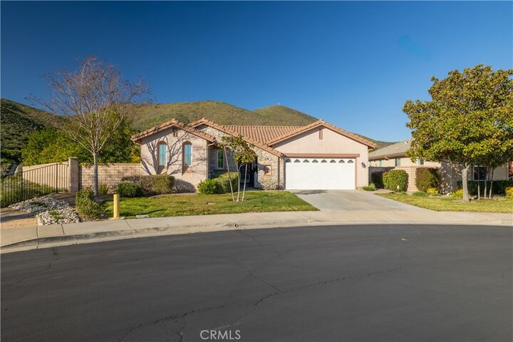 Property Photo: 28128 Summitrose CA 92584