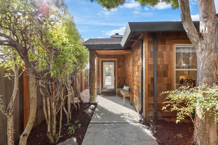 Property Photo:  632 Centre Ct  CA 94502 