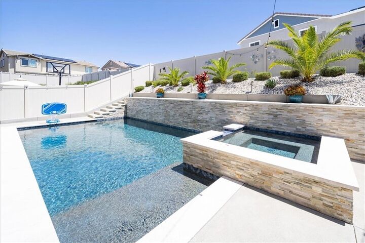 Property Photo:  34057 Thistlewood  CA 92563 