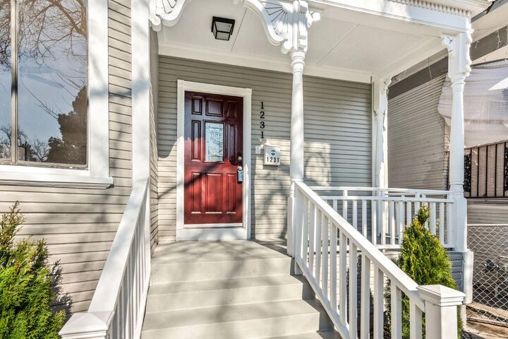 Property Photo:  1231 D Street  CA 95814 