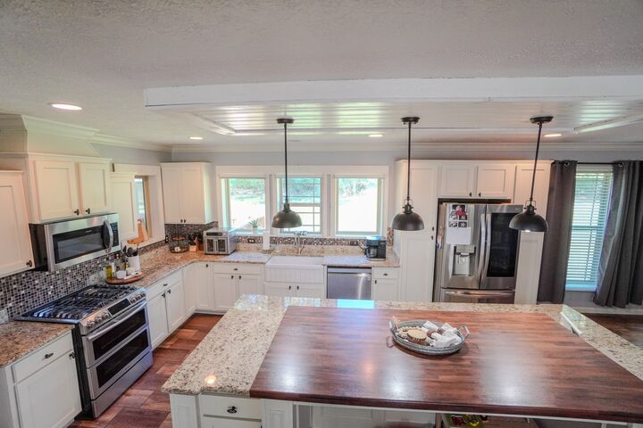 Property Photo:  137 Hawkins Rd  TN 37186 