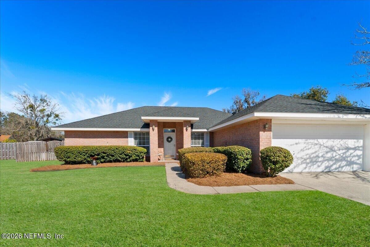 Property Photo: 10377 Shelby Creek Road N FL 32221