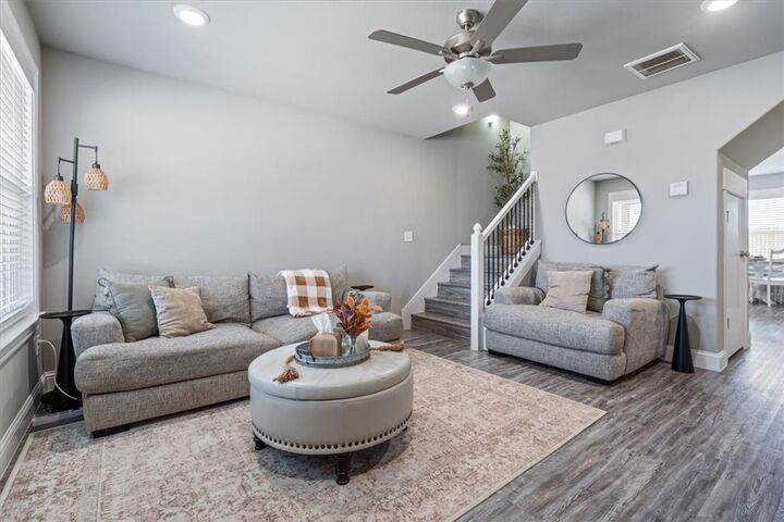 Property Photo:  2402 S D Street  AR 72758 