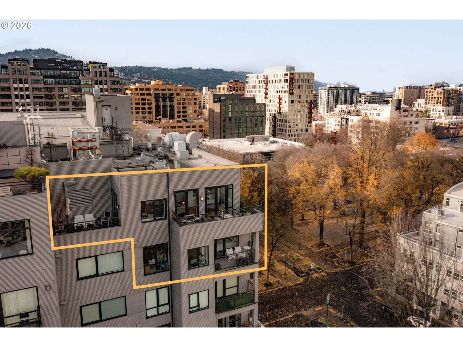 Property Photo:  300 NW 8th Ave 902  OR 97209 