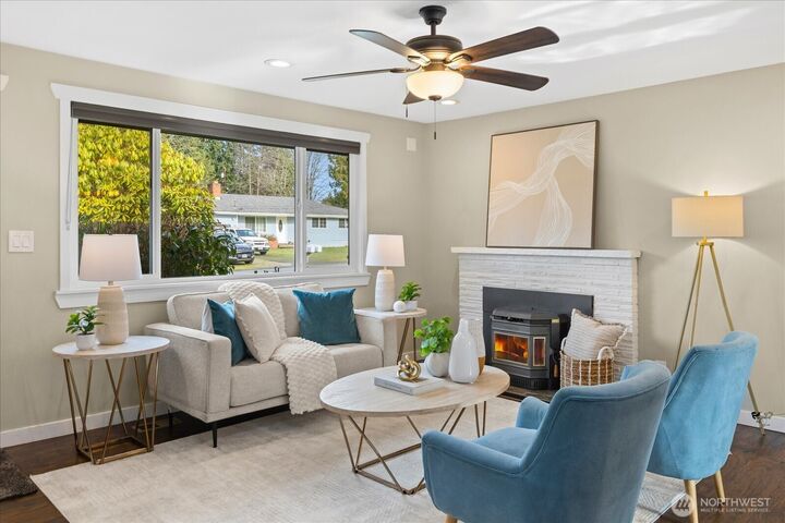 Property Photo:  5910  178th Street SW  WA 98037 